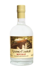 Винный спиртной напиток "Гроздь Галиции Мускат" 0,5л Винный спиртной напиток "Гроздь Галиции Мускат" 0,5л